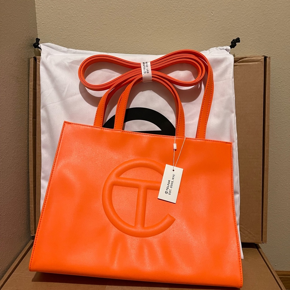 BRAND NEW TELFAR MEDIUM ORANGE HANDBAG